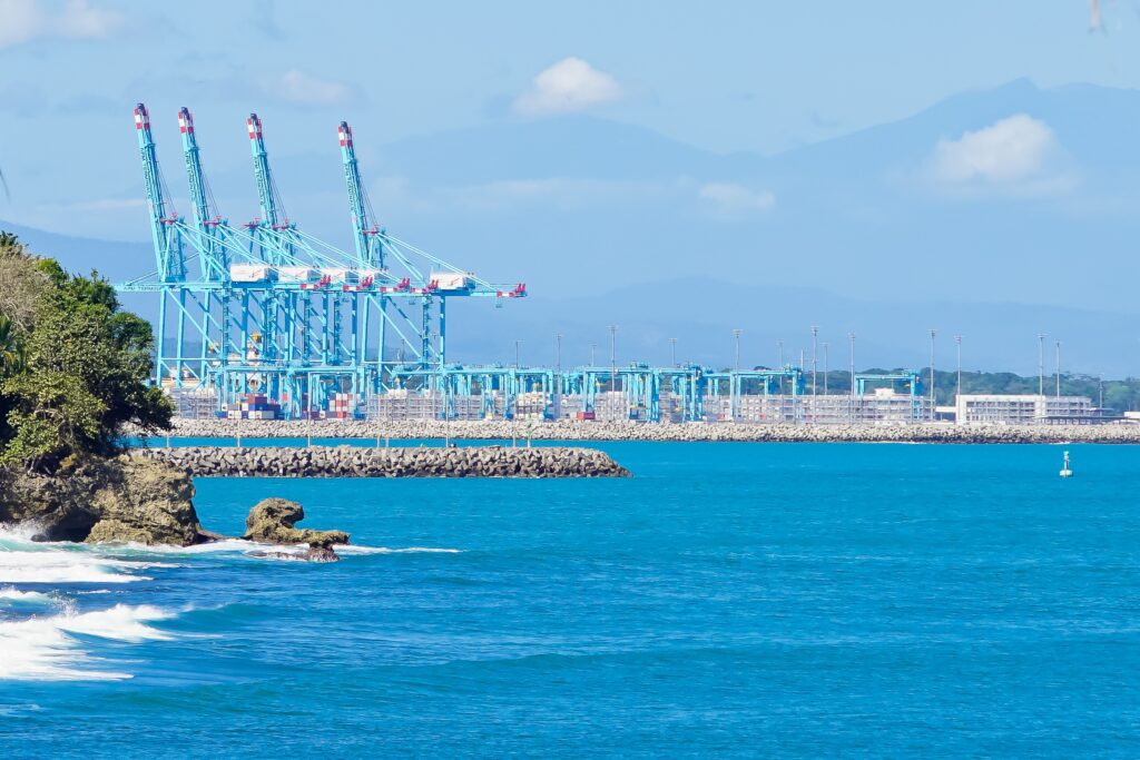 Navigating the Waves and Skies: Milky Way Logistics' Role in Streamlining UK to Caribbean Shipments
